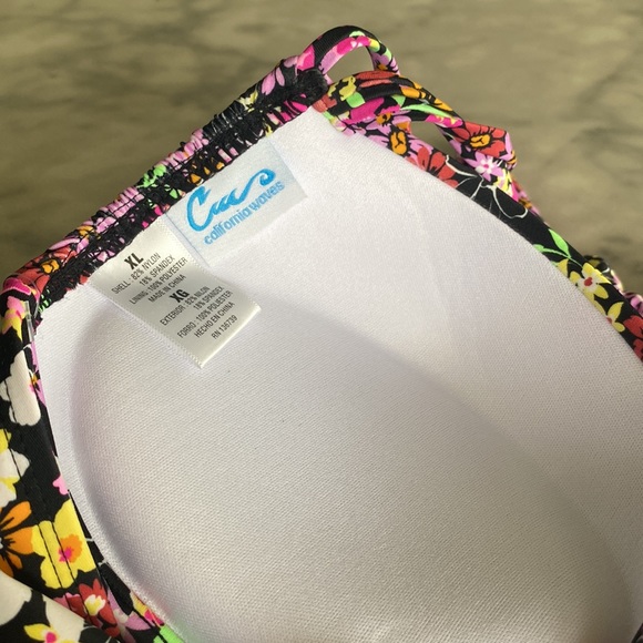 🎉Host Pick🎉 California Waves for Macys Strappy Push Up Swim Top - Picture 6 of 6